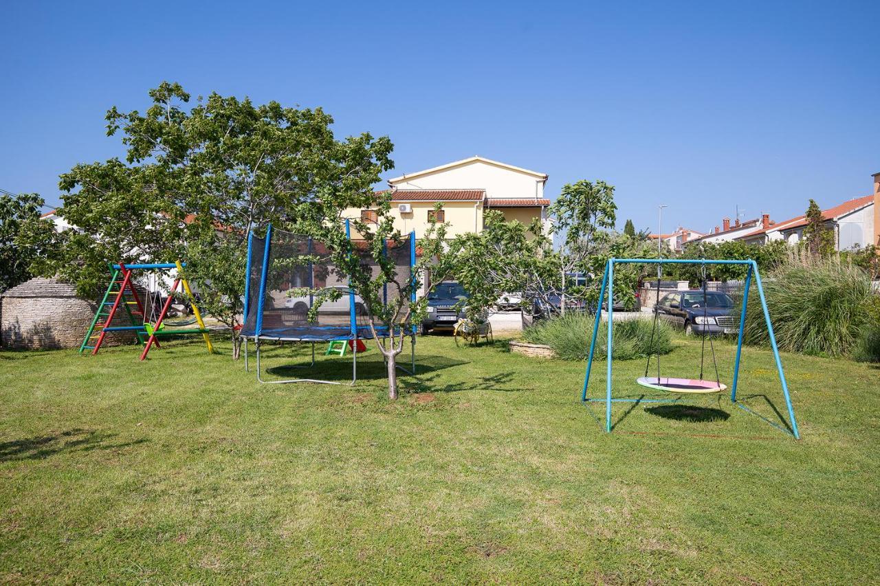 Modern Stone House With Flowers & Playground Medulin Exterior photo